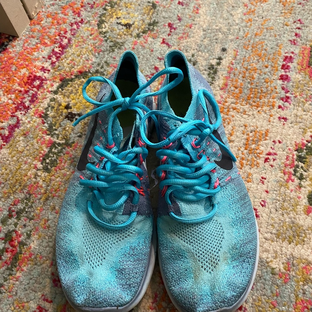 Womens nike running shoes